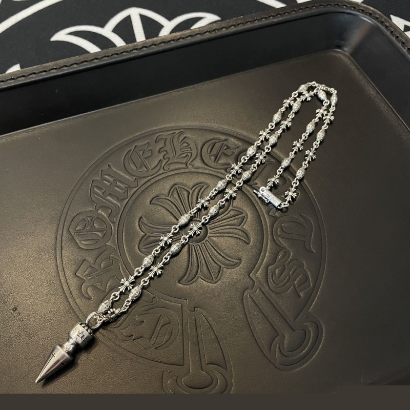 Ch**me He**ts necklaces
